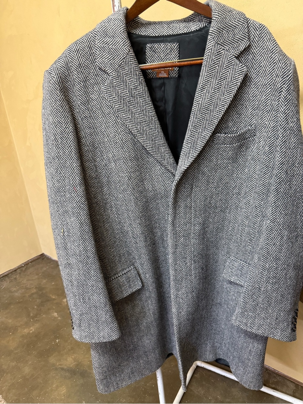 Michael Wool Coat with hidden buttons